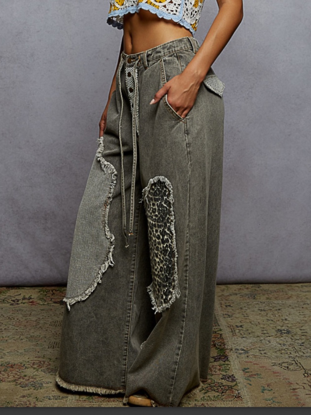 🎂 POL “ SIERRA 2 ” POL DENIM TWILL PANTS WITH LACE OVERLAY DETAIL 44